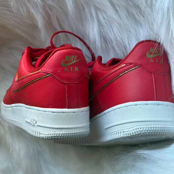Nike Air Force 1 Low Red Gold Swoosh - Size 10 - Picture 9 of 9